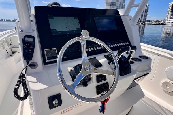 32ft Edgewater Yacht For Sale