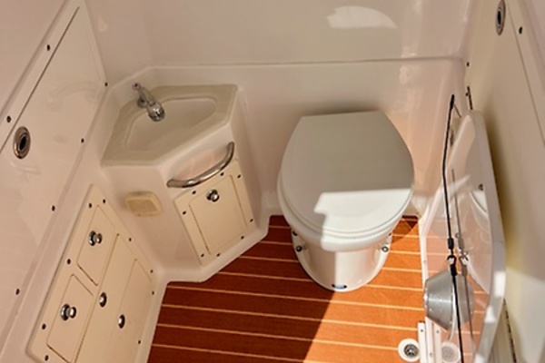 32ft Edgewater Yacht For Sale