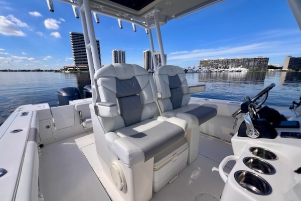 32ft Edgewater Yacht For Sale