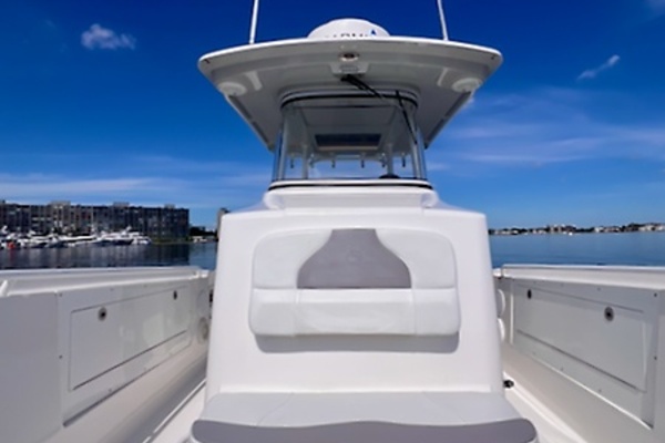32ft Edgewater Yacht For Sale