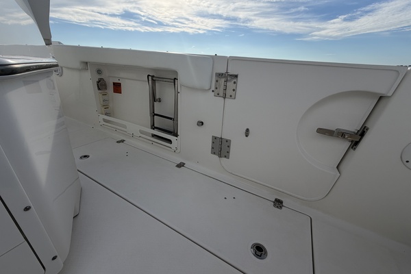 26ft Edgewater Yacht For Sale