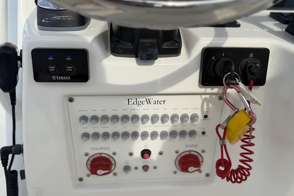 26ft Edgewater Yacht For Sale