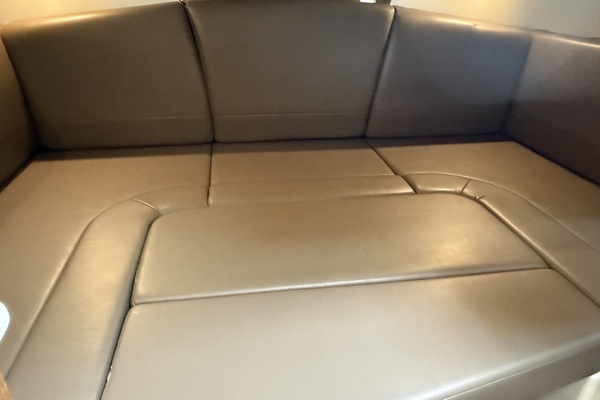 35ft Cruisers Yachts Yacht For Sale