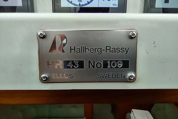 Hallberg-Rassy 43 Yacht For Sale
