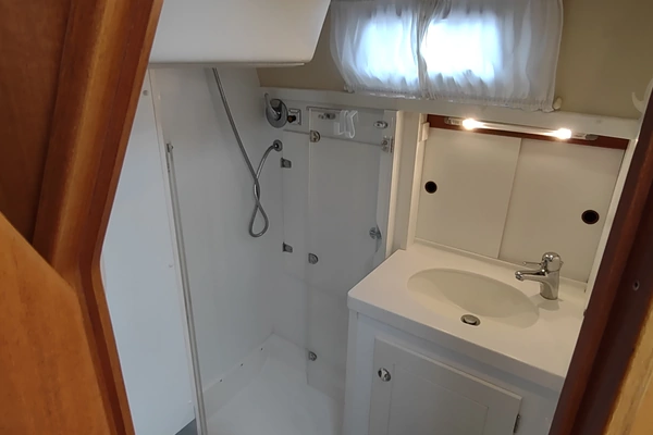 Hallberg-Rassy 43 Yacht For Sale