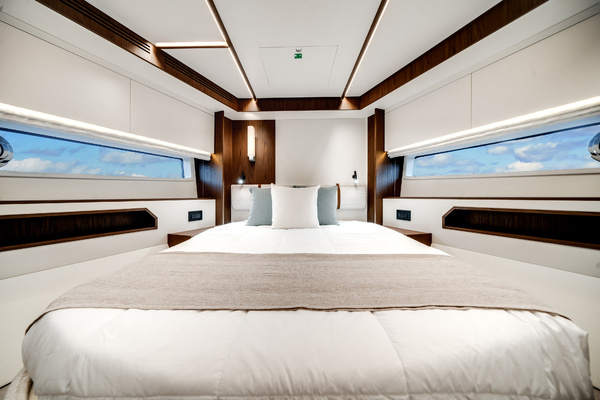 2025Azimut 72 ft Fly 72