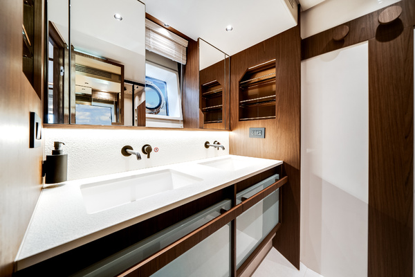 2025Azimut 72 ft Fly 72