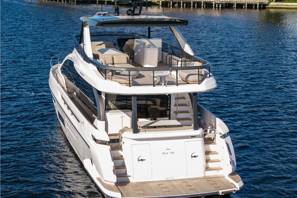 2025Azimut 72 ft Fly 72