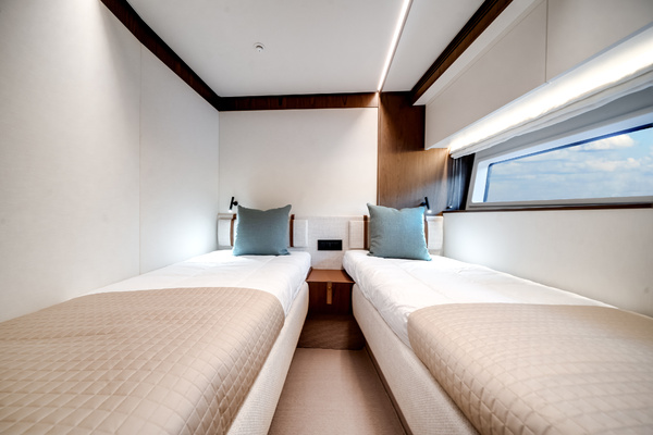 2025Azimut 72 ft Fly 72
