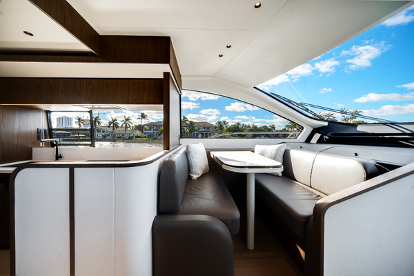 2025Azimut 72 ft Fly 72