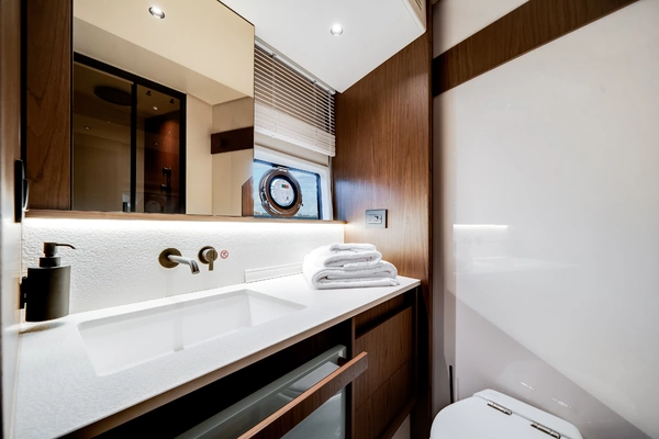 Azimut Fly 72 Yacht For Sale