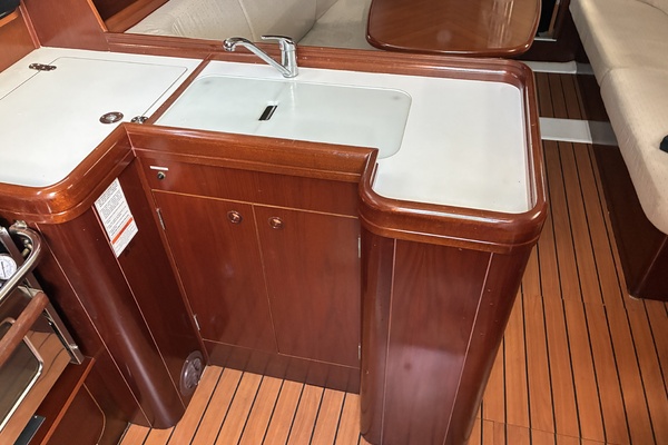 LunaYSol 37ft Beneteau Yacht For Sale