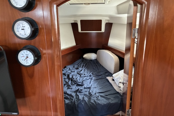 LunaYSol 37ft Beneteau Yacht For Sale