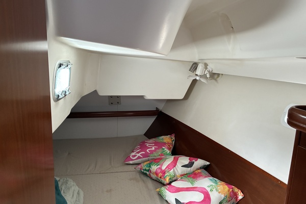 LunaYSol 37ft Beneteau Yacht For Sale