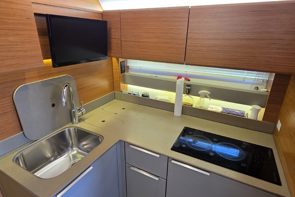 36ft Bavaria Yacht For Sale