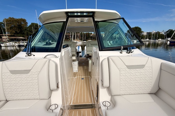 34ft Tiara Yachts Yacht For Sale