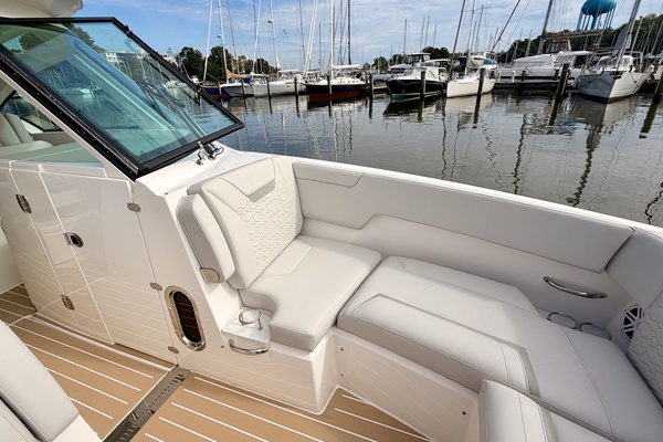 34ft Tiara Yachts Yacht For Sale