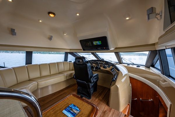 53ft Carver Yacht For Sale