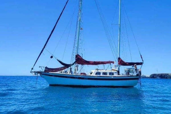 35-ft-Endurance-1976-35 Ketch-Maeva Samana  Dominican Republic  yacht for sale