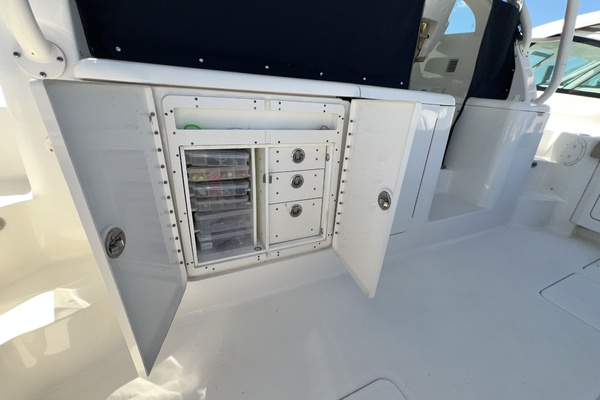 38ft Pursuit Yacht For Sale