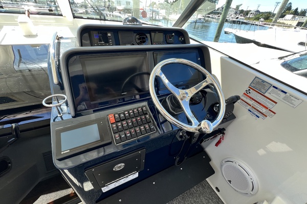 38ft Pursuit Yacht For Sale
