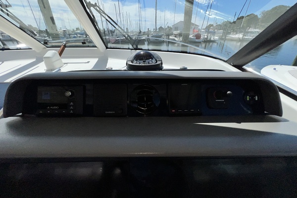 38ft Pursuit Yacht For Sale