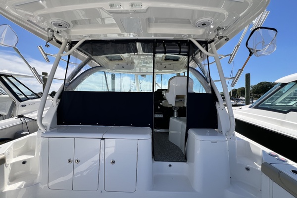 38ft Pursuit Yacht For Sale