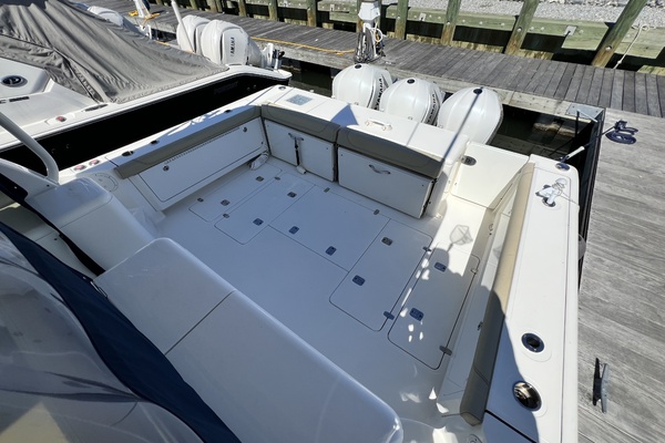 38ft Pursuit Yacht For Sale
