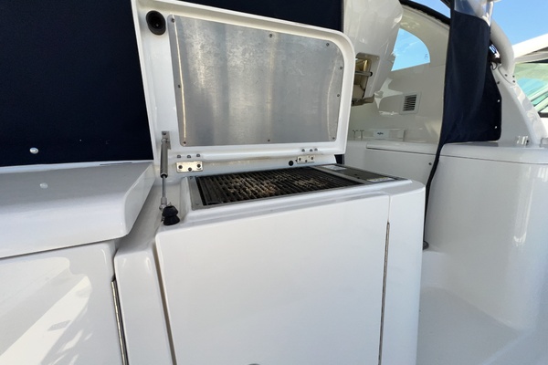 38ft Pursuit Yacht For Sale