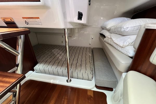 38ft Pursuit Yacht For Sale