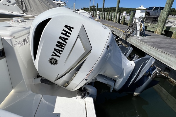 38ft Pursuit Yacht For Sale
