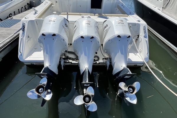 38ft Pursuit Yacht For Sale