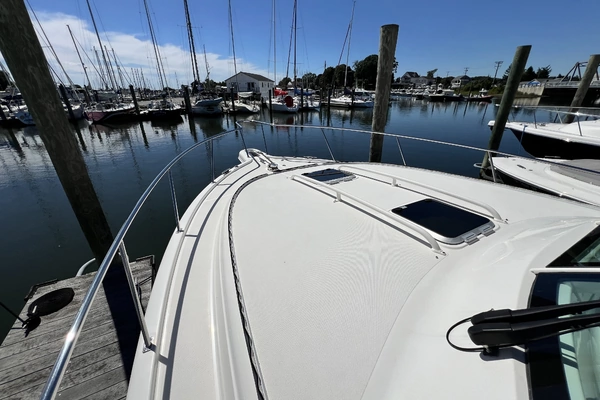 Pursuit 385 Offshore Yacht For Sale