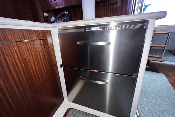38ft Pursuit Yacht For Sale