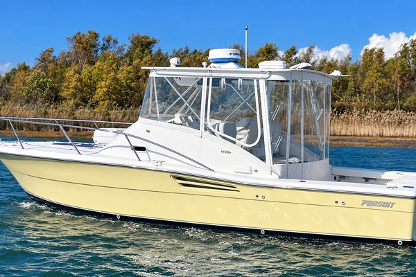 2003 Pursuit 3000 Offshore