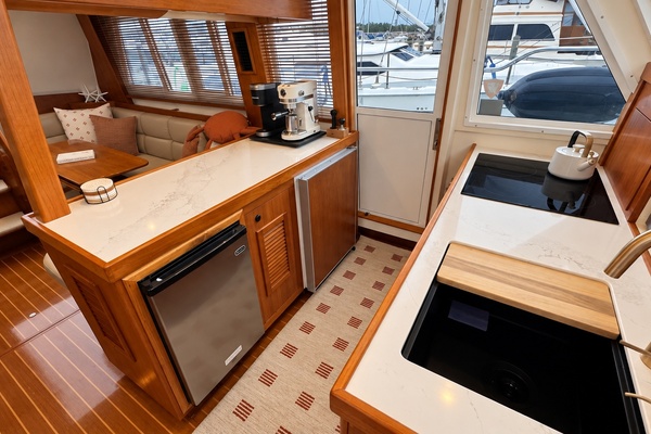 Charley 43ft Mainship Yacht For Sale