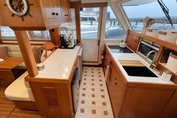 Charley 43ft Mainship Yacht For Sale