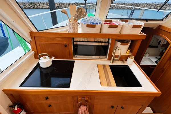 Charley 43ft Mainship Yacht For Sale