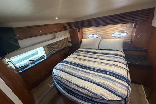 OUR HAVEN 39ft Carver Yacht For Sale