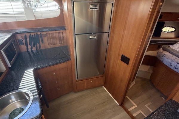OUR HAVEN 39ft Carver Yacht For Sale