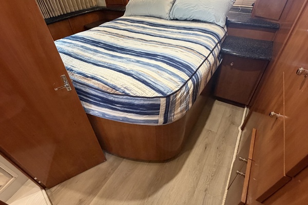 OUR HAVEN 39ft Carver Yacht For Sale