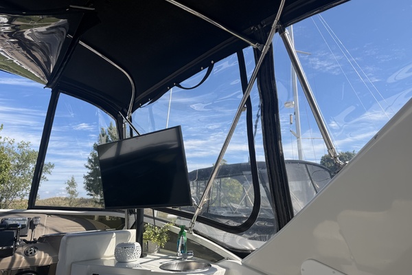 OUR HAVEN 39ft Carver Yacht For Sale