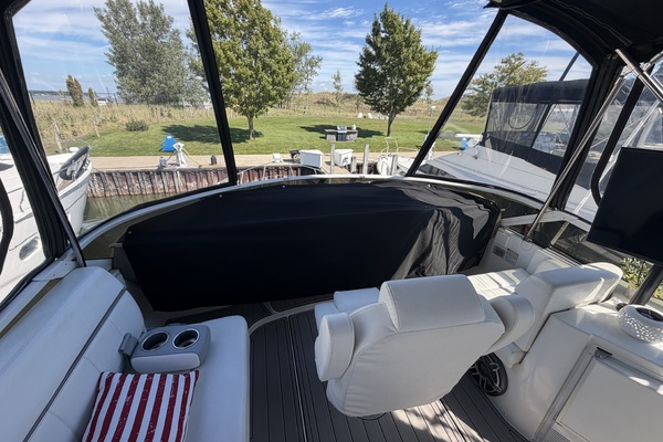 OUR HAVEN 39ft Carver Yacht For Sale