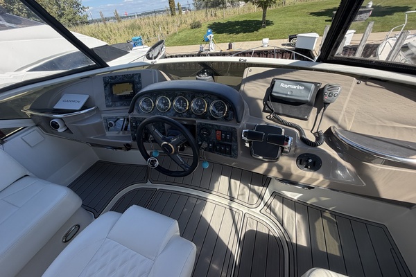 OUR HAVEN 39ft Carver Yacht For Sale