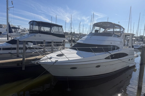 39-ft-Carver-2000-396 Motor Yacht- OUR HAVEN MUSKEGON Michigan United States  yacht for sale