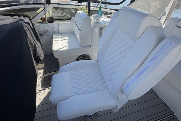 OUR HAVEN 39ft Carver Yacht For Sale