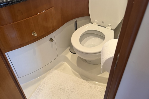 OUR HAVEN 39ft Carver Yacht For Sale