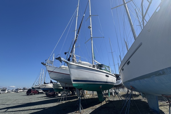 42ft Hunter Yacht For Sale