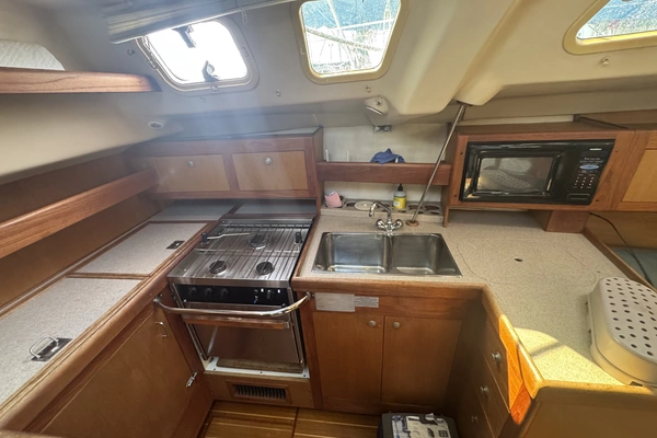 Hunter 420 Yacht For Sale