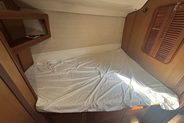 42ft Hunter Yacht For Sale